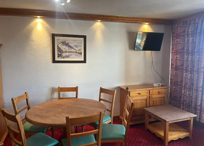 Les Glaciers By Alpstays Apartment